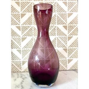 Mid Century Modern Amethyst Vase. Mod Style.